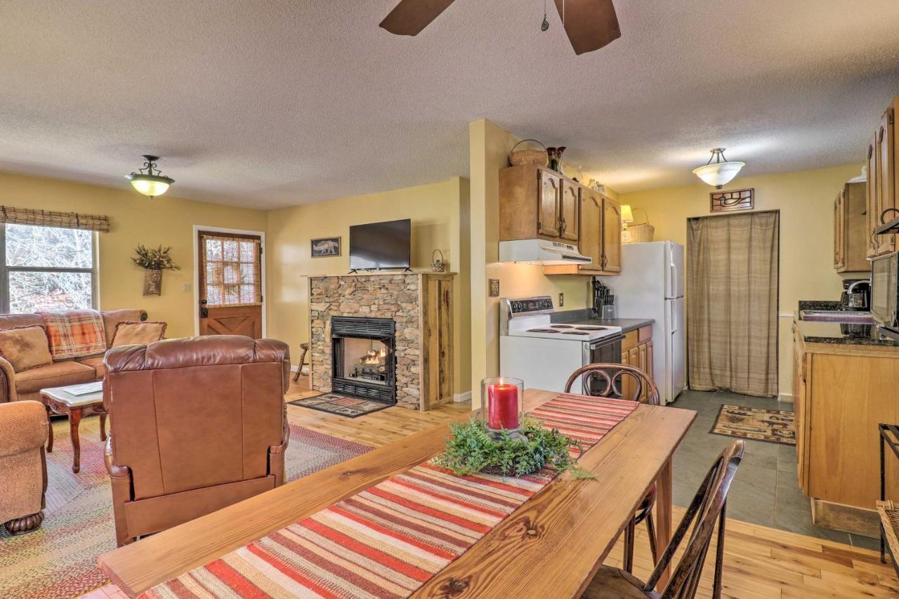 Creekside Retreat With Deck, 18 Miles To Wolf Ridge Villa Weaverville Bagian luar foto