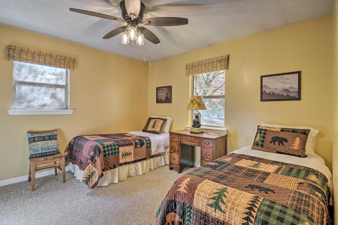 Creekside Retreat With Deck, 18 Miles To Wolf Ridge Villa Weaverville Bagian luar foto